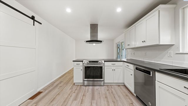 4202 Maple Lane, West Richland, WA 99353