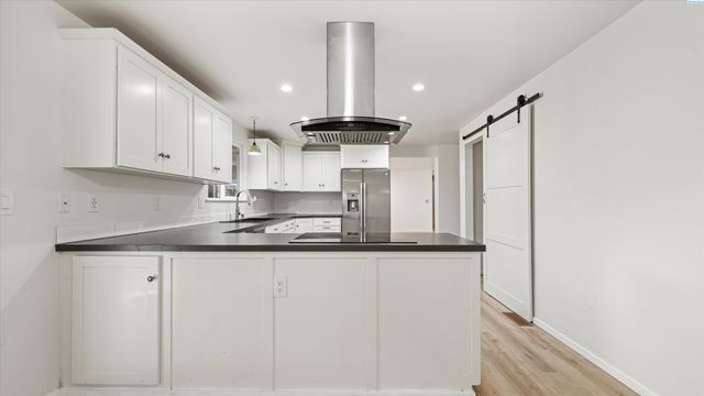 4202 Maple Lane, West Richland, WA 99353