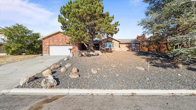 4202 Maple Lane, West Richland, WA 99353