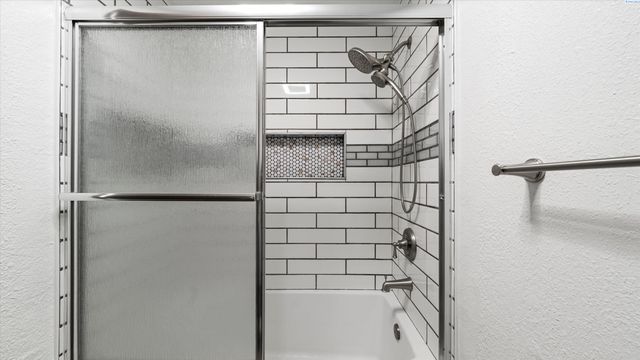 4202 Maple Lane, West Richland, WA 99353