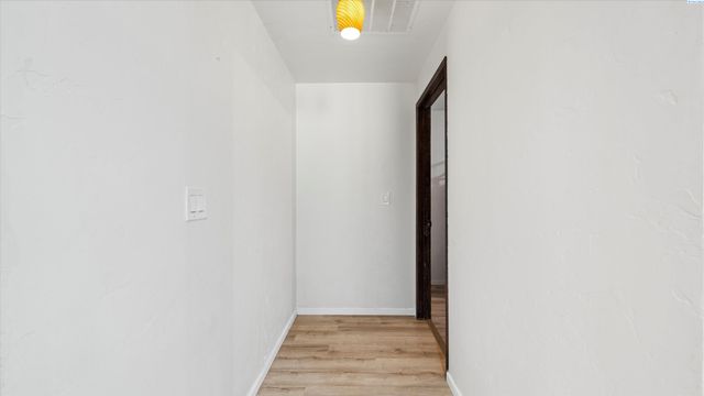 4202 Maple Lane, West Richland, WA 99353