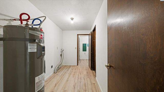 4202 Maple Lane, West Richland, WA 99353