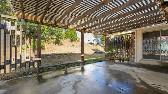 4202 Maple Lane, West Richland, WA 99353