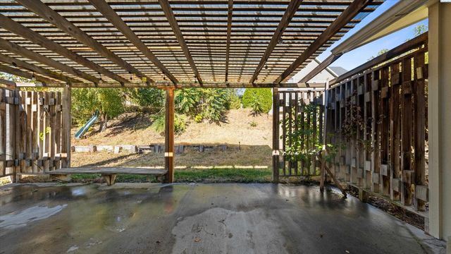 4202 Maple Lane, West Richland, WA 99353