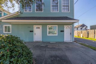 715 35th Street, Galveston, TX 77550