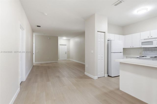 2728 NE 3rd Court 201, Homestead, FL 33033