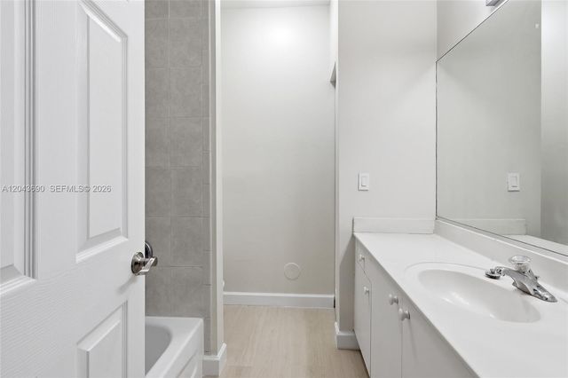 2728 NE 3rd Court 201, Homestead, FL 33033