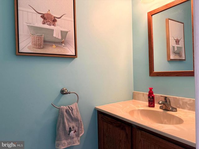 205 AUCOTT RD, Brookhaven, PA 19015