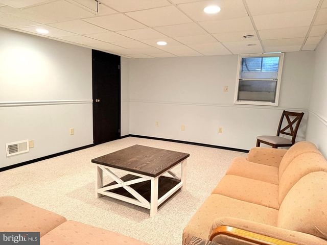 205 AUCOTT RD, Brookhaven, PA 19015