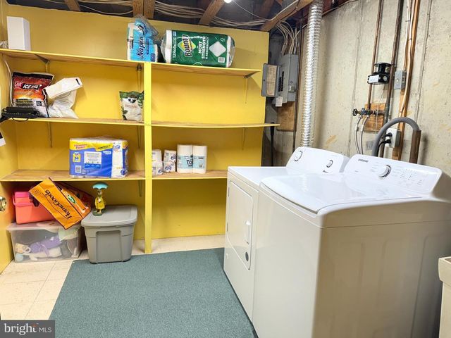 205 AUCOTT RD, Brookhaven, PA 19015