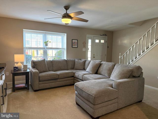 205 AUCOTT RD, Brookhaven, PA 19015