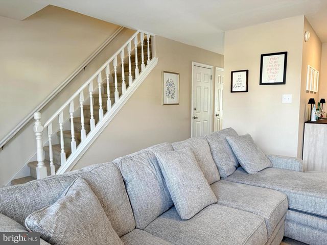 205 AUCOTT RD, Brookhaven, PA 19015