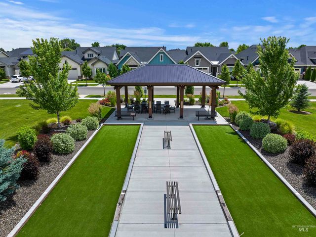 6164 N Winward Ln, Meridian, ID 83646