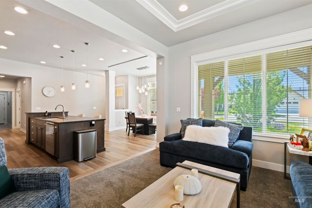 6164 N Winward Ln, Meridian, ID 83646