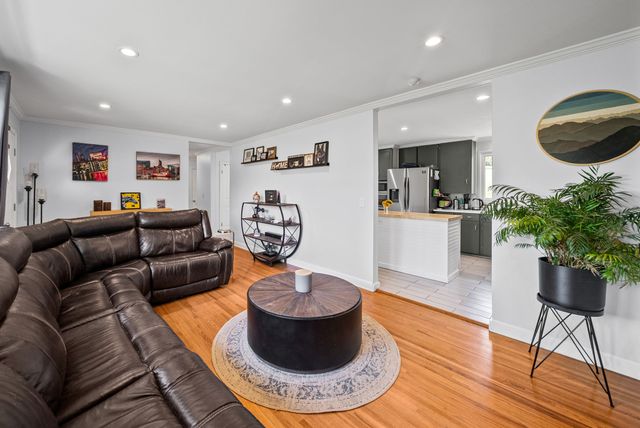 3928 Stilton Dr, Nashville, TN 37207