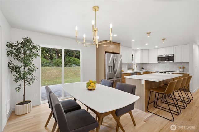 30032 5th Avenue SW, Federal Way, WA 98023