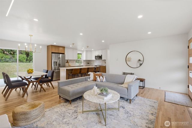 30032 5th Avenue SW, Federal Way, WA 98023