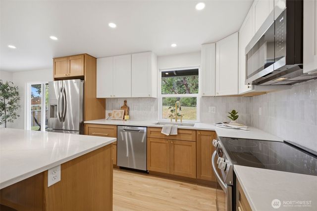 30032 5th Avenue SW, Federal Way, WA 98023