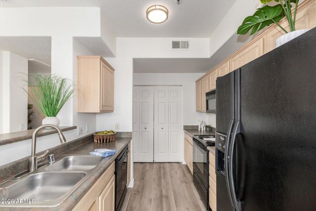 435 W RIO SALADO Parkway 305, Tempe, AZ 85281