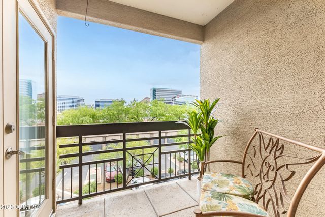 435 W RIO SALADO Parkway 305, Tempe, AZ 85281