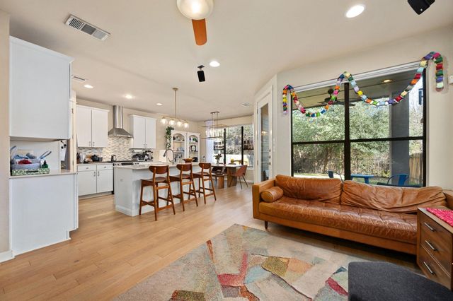 2819 Corbin LN, Austin, TX 78704