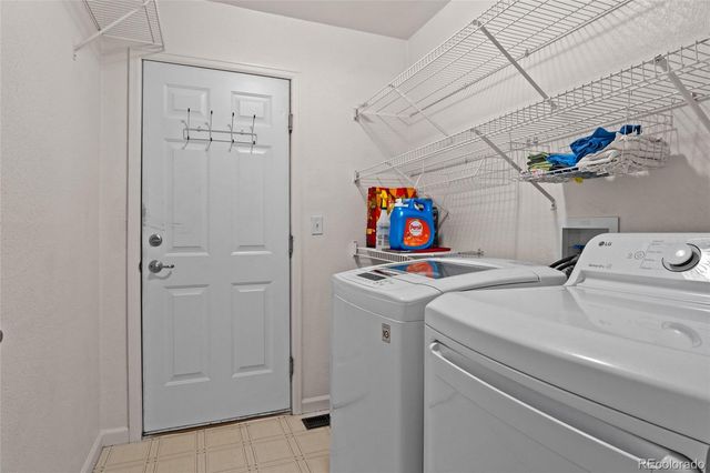 2339 W Hillside Avenue, Englewood, CO 80110