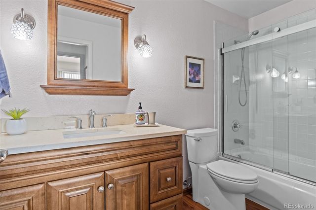 2339 W Hillside Avenue, Englewood, CO 80110