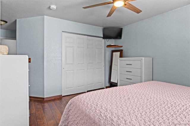 2339 W Hillside Avenue, Englewood, CO 80110