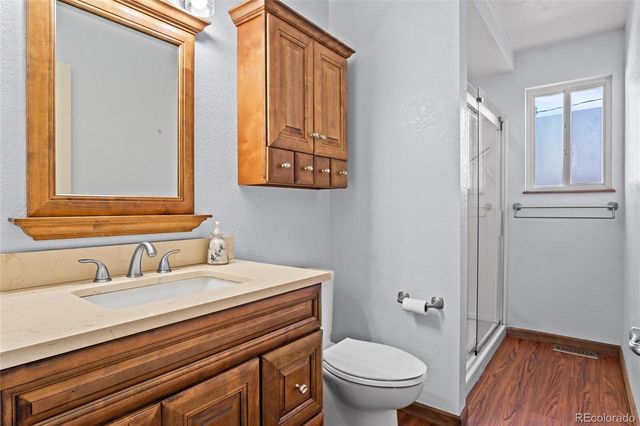 2339 W Hillside Avenue, Englewood, CO 80110