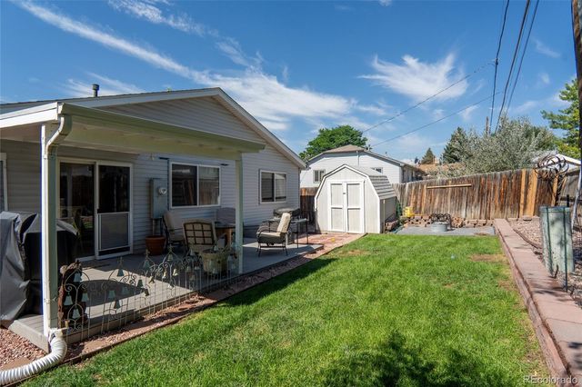 2339 W Hillside Avenue, Englewood, CO 80110