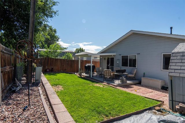 2339 W Hillside Avenue, Englewood, CO 80110