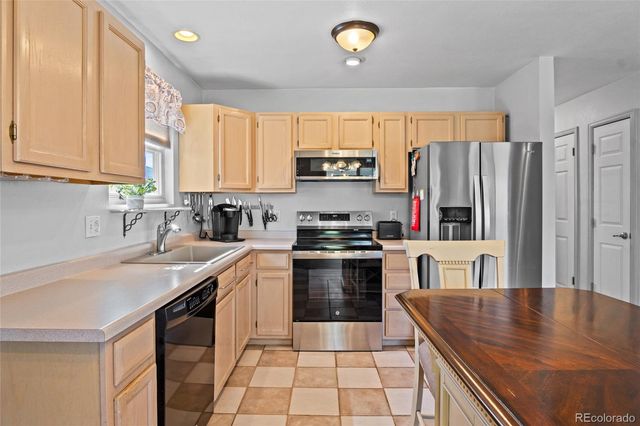2339 W Hillside Avenue, Englewood, CO 80110