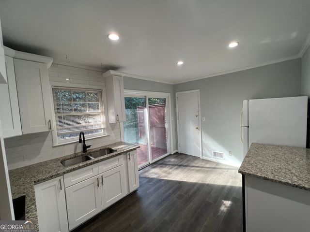 827 Marstevan Drive NE, Atlanta, GA 30306