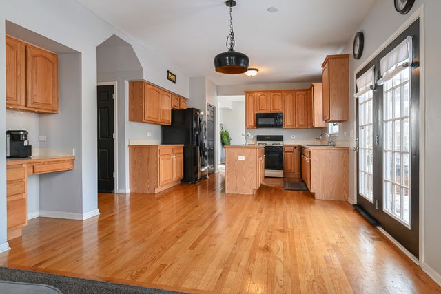 24050 W Champion Drive, Plainfield, IL 60585