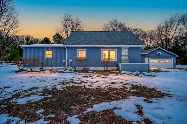 34 S Weber Road, Laketon Twp, MI 49445