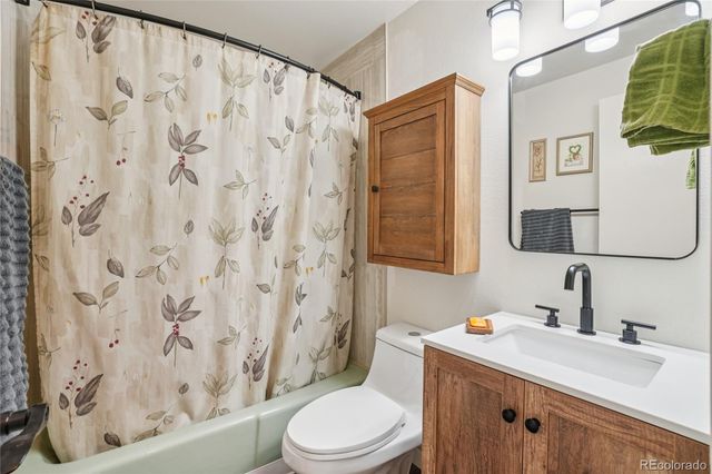 2244 Vivian Street, Longmont, CO 80501