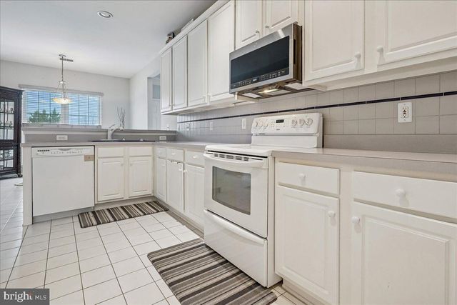 12241 FARMBERRY CT, Woodbridge, VA 22192