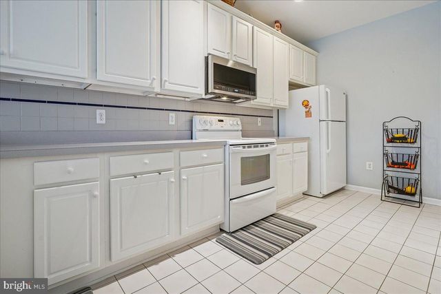 12241 FARMBERRY CT, Woodbridge, VA 22192