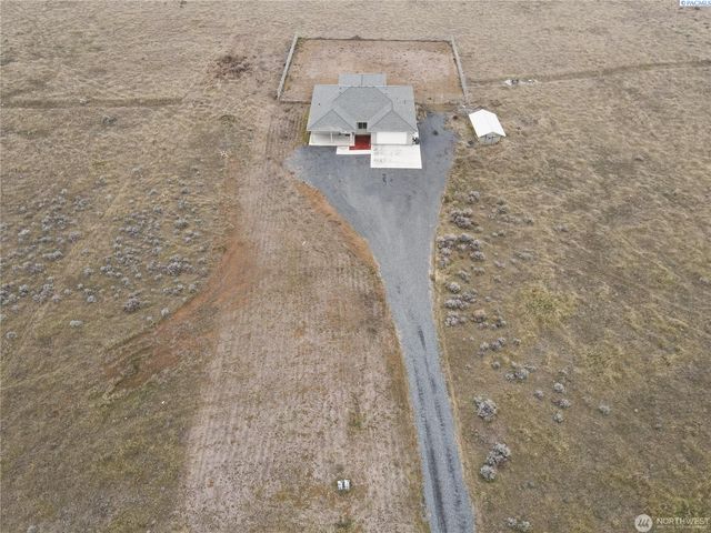 9175 NE Neppel Rd, Moses Lake, WA 98837
