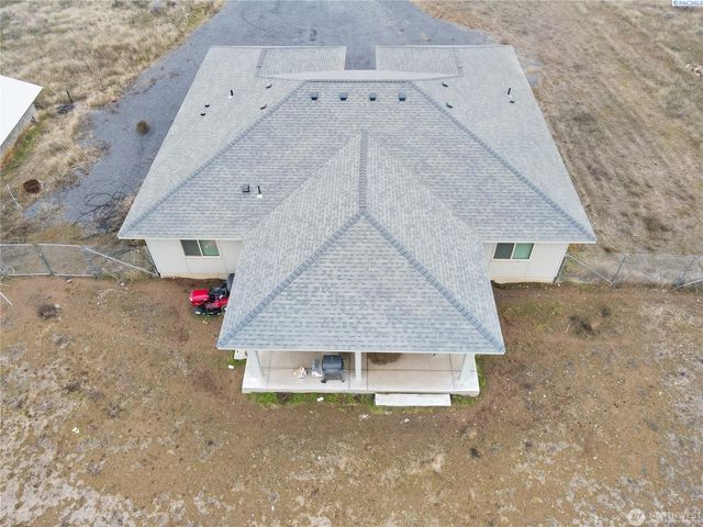 9175 NE Neppel Rd, Moses Lake, WA 98837