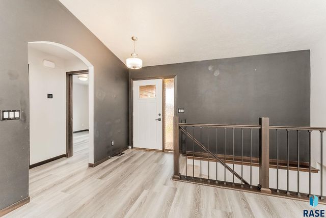 48 N 6th St Street, Baltic, SD 57003