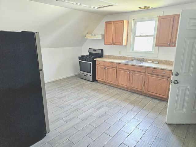 483 Ferry Street 3, New Haven, CT 06513