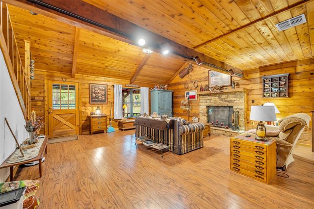 16338 Grand Flower Road, Plantersville, TX 77363