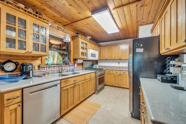16338 Grand Flower Road, Plantersville, TX 77363