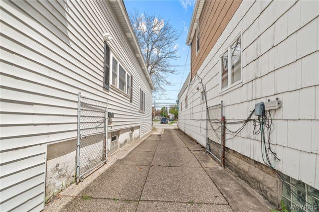 1127 Walden Avenue, Cheektowaga, NY 14211