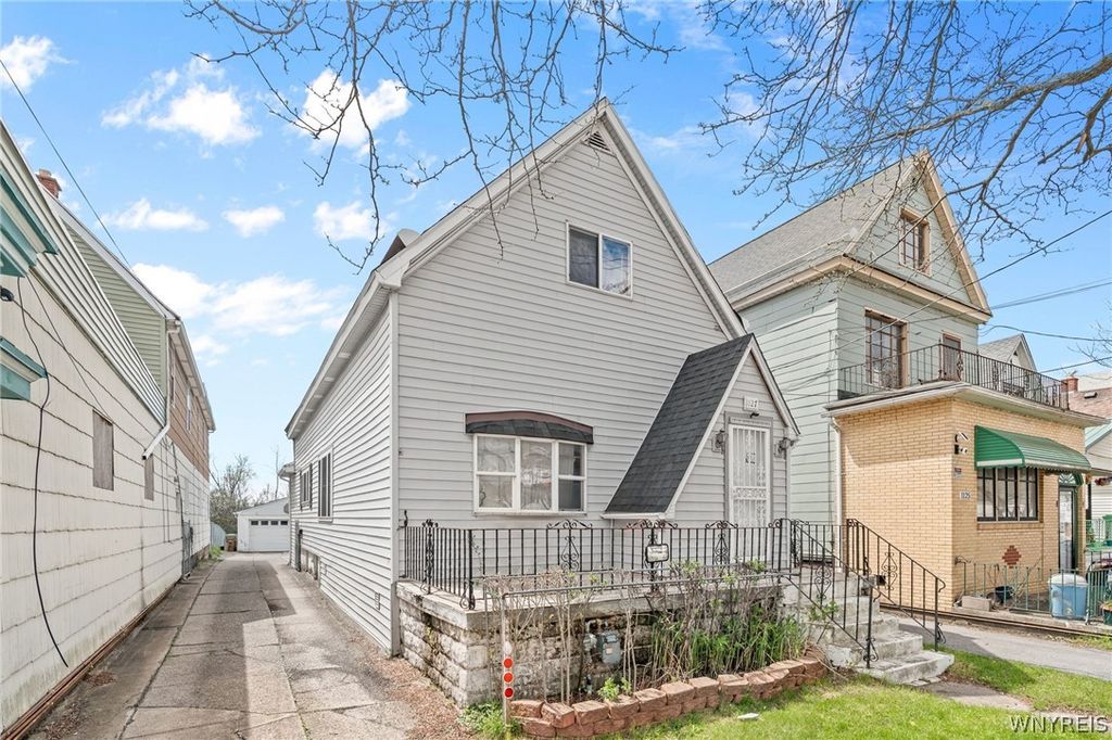 1127 Walden Avenue, Cheektowaga, NY 14211