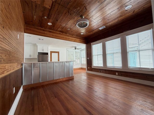 1014 Avenue M, Galveston, TX 77550