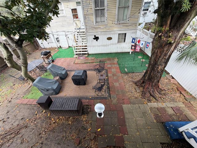 1014 Avenue M, Galveston, TX 77550