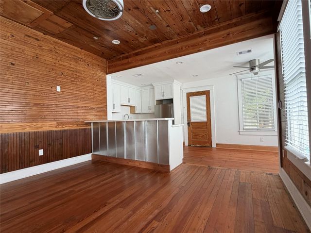 1014 Avenue M, Galveston, TX 77550