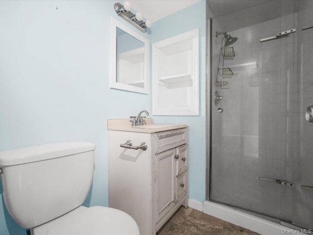 77 LITCHFIELD Avenue, Elmont, NY 11003